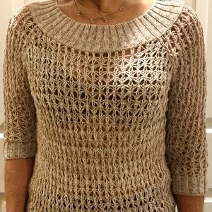 Women’s 3/4 sleeve loosely knit sweater